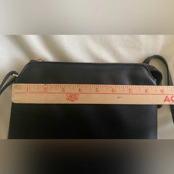 NWOT Vegan Leather Crossbody, Top Zip Closure, interior zip pocket/compartments - Picture 12 of 14